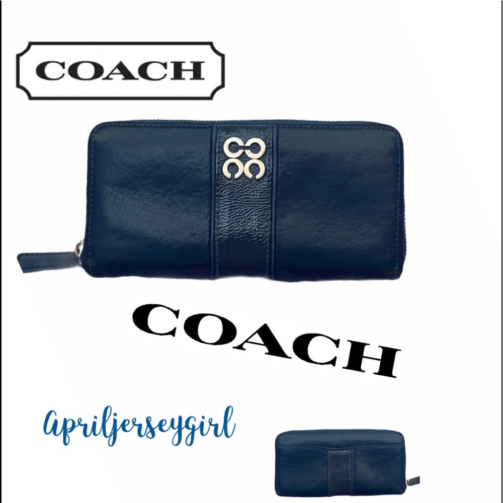 COACH • OP ART • LEATHER NAVY B. ACCORDION